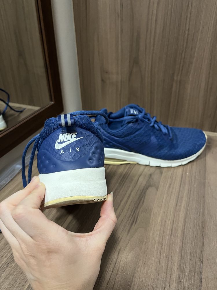 Маратонки Michael Kors - 37, Lui Jo - 38, Nike