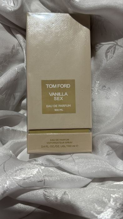Продам духи срочно Tom Ford