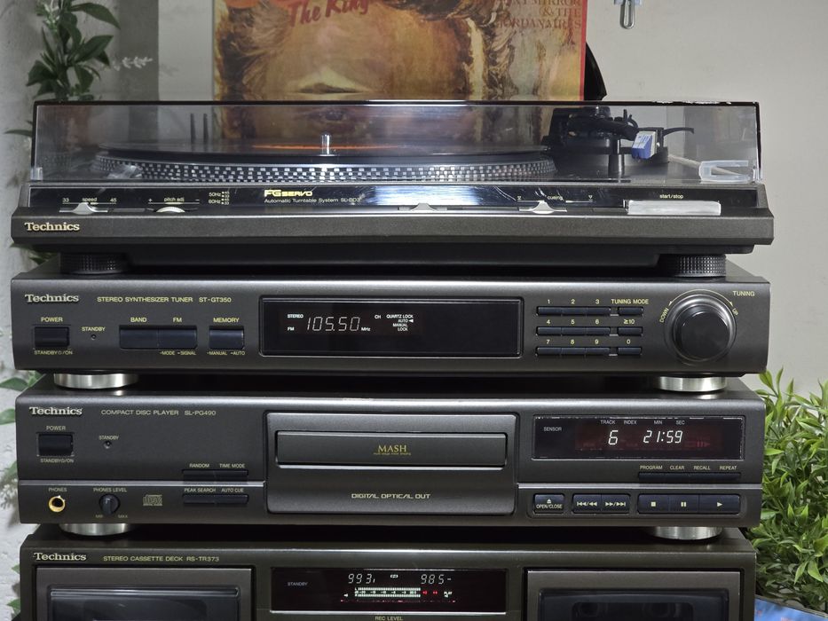 Linie audio TECHNICS, amplificator, deck, tuner, pick-up, cd-player