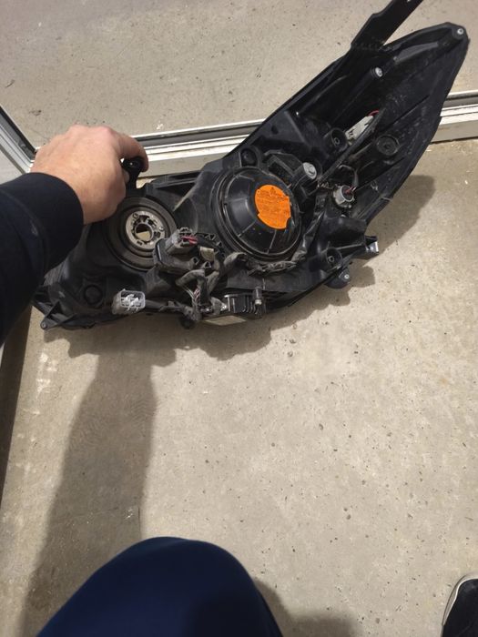 Фарове за subaru XV ксенон