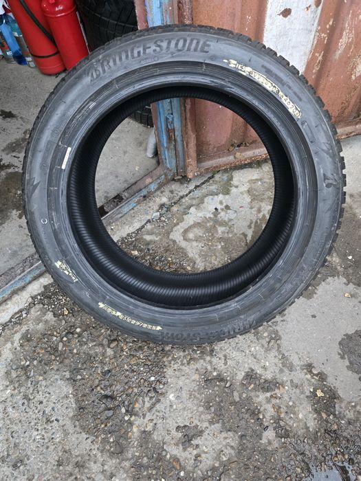 Anvelope Iarnă Noi 235.45.18 Bridgestone