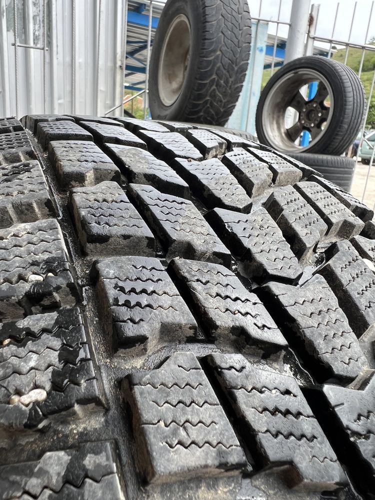 Джанти с гуми Исузу Тропер j 16x7 jj  / гуми 245/70/16