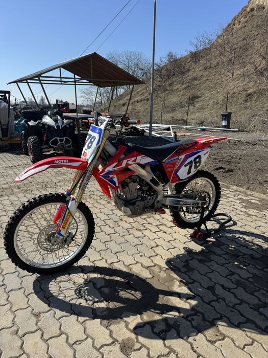 Vand sau schimb honda CRF 250 4 T impecabila detin acte