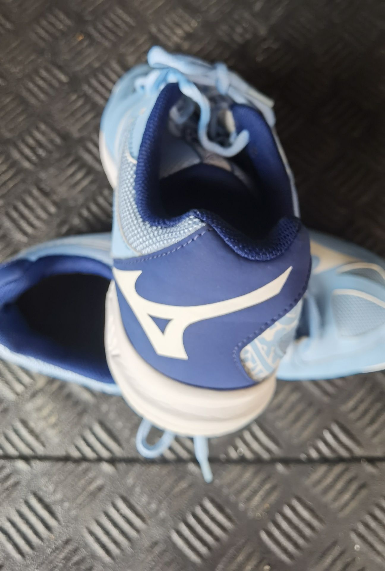 Маратонки  Mizuno 42, Adidas 42