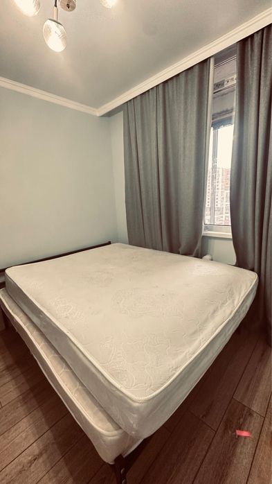 Продам матрас и холодильник