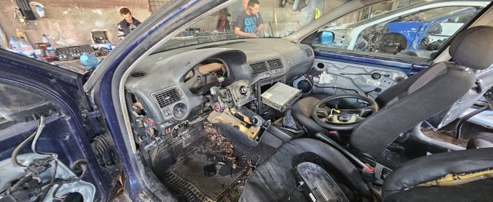 Pompa motorina din rezervor Volkswagen VW Golf a 4-a generatie