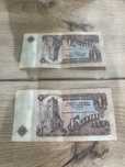 Продавам един лев