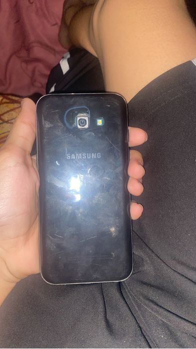 Самсунг А5 торг есть