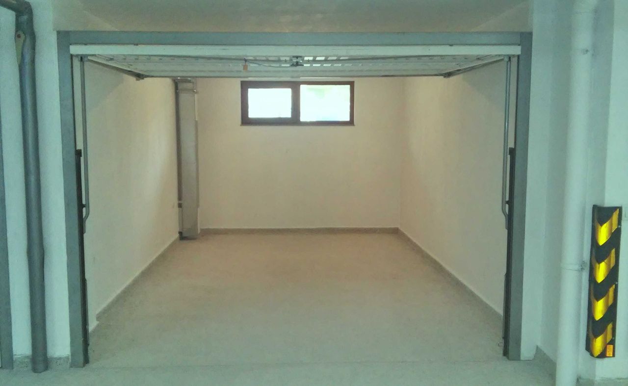 Дава се под наем Гараж / Паркомясто в Варна, Чаталджа - 17 кв.м за 112.2 € - Снимка #2