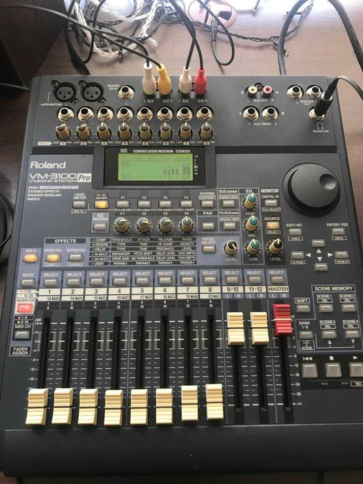 Roland VM‑3100 Pro – 16‑канален миксер