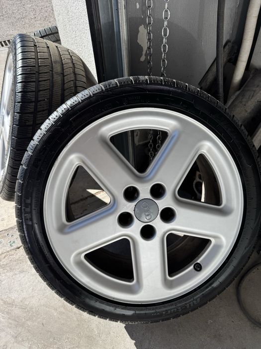 Продавам джанти с гуми 245 40 18 5x112
