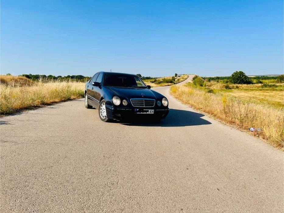 Mercedes E class   w210