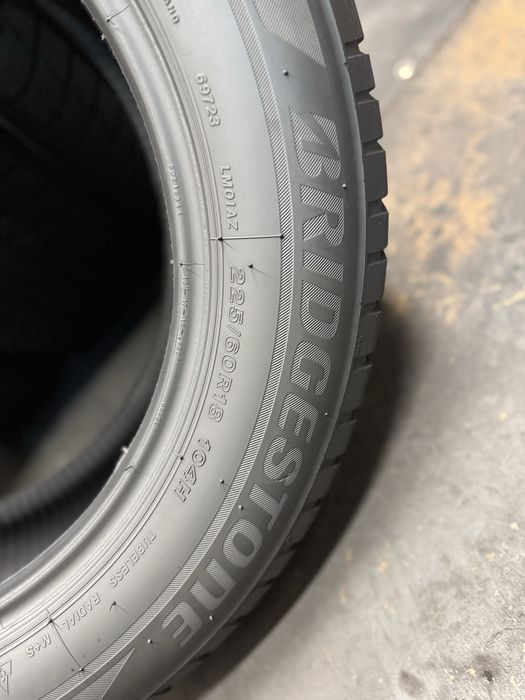225 60 18, Зимни гуми, Bridgestone BlizzakLM001, 4 броя