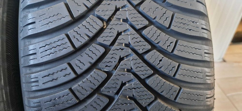 Зимни гуми FALKEN 215/45/R16