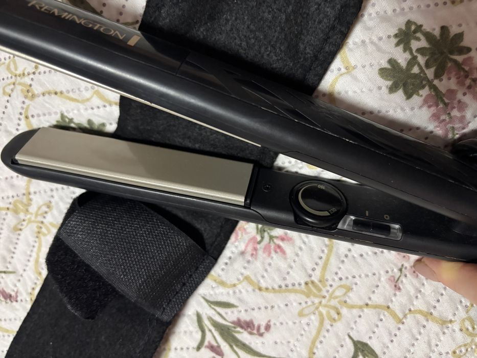 Преса за коса REMINGTON S4500, 230 градуса
