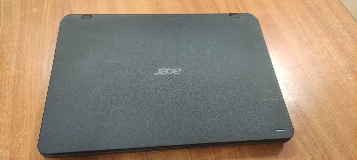 Лаптоп Acer Travelmate