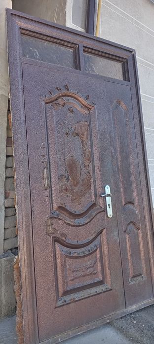 Двер сатылады (есік)