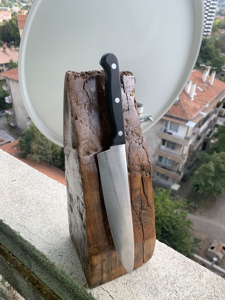 Стойка за нож дървена