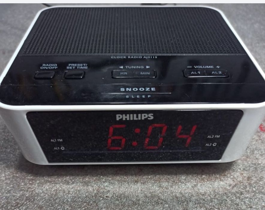 Philips radio digital FM nou - la cutie memorie 10 posturi ceas alarmă