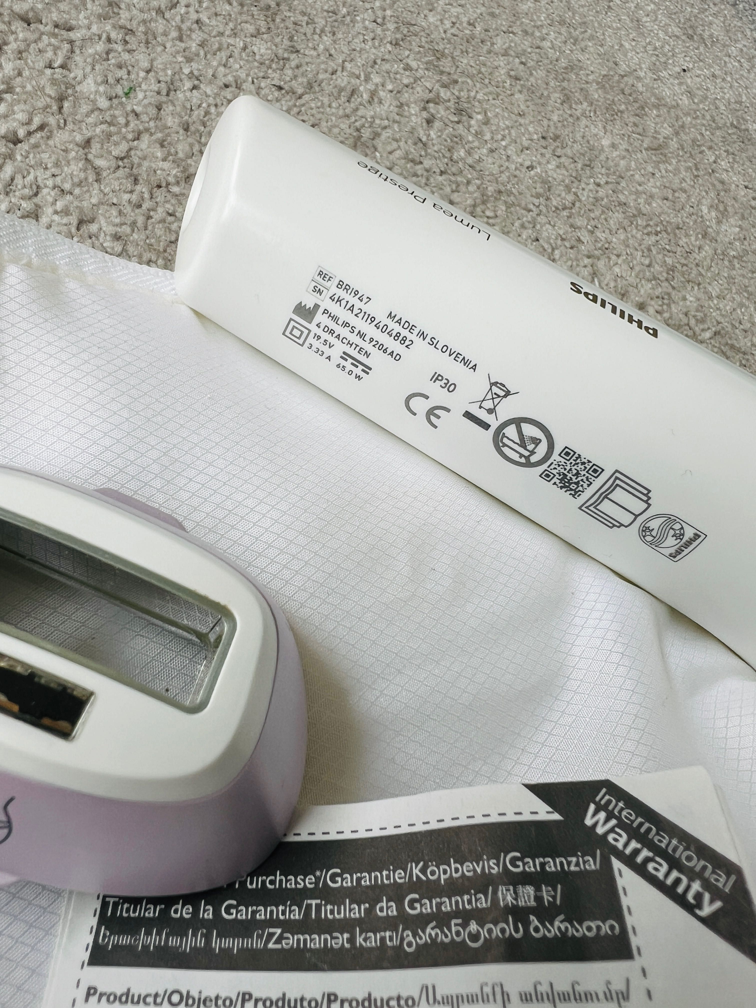 Лазерен епилатор Philips lumea ipl prestige bri947/00