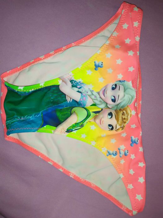 Страхотен бански Елза и Ана ръст до 158 см, 11-12 години