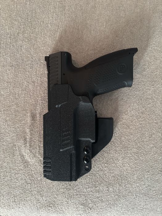 Кобур за CZ P10C