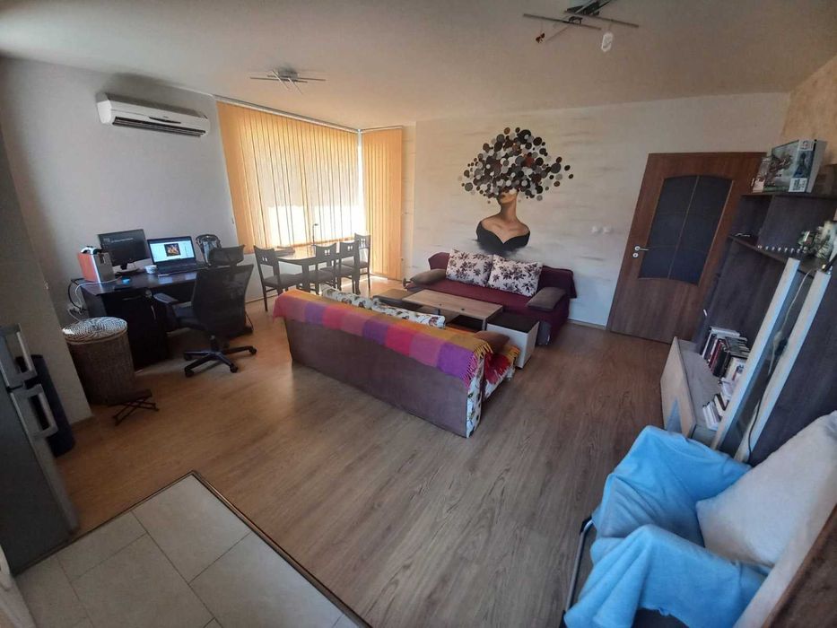 Дава се под наем Двустаен апартамент в Пловдив, Център - 78 кв.м за 400 € - Снимка #2