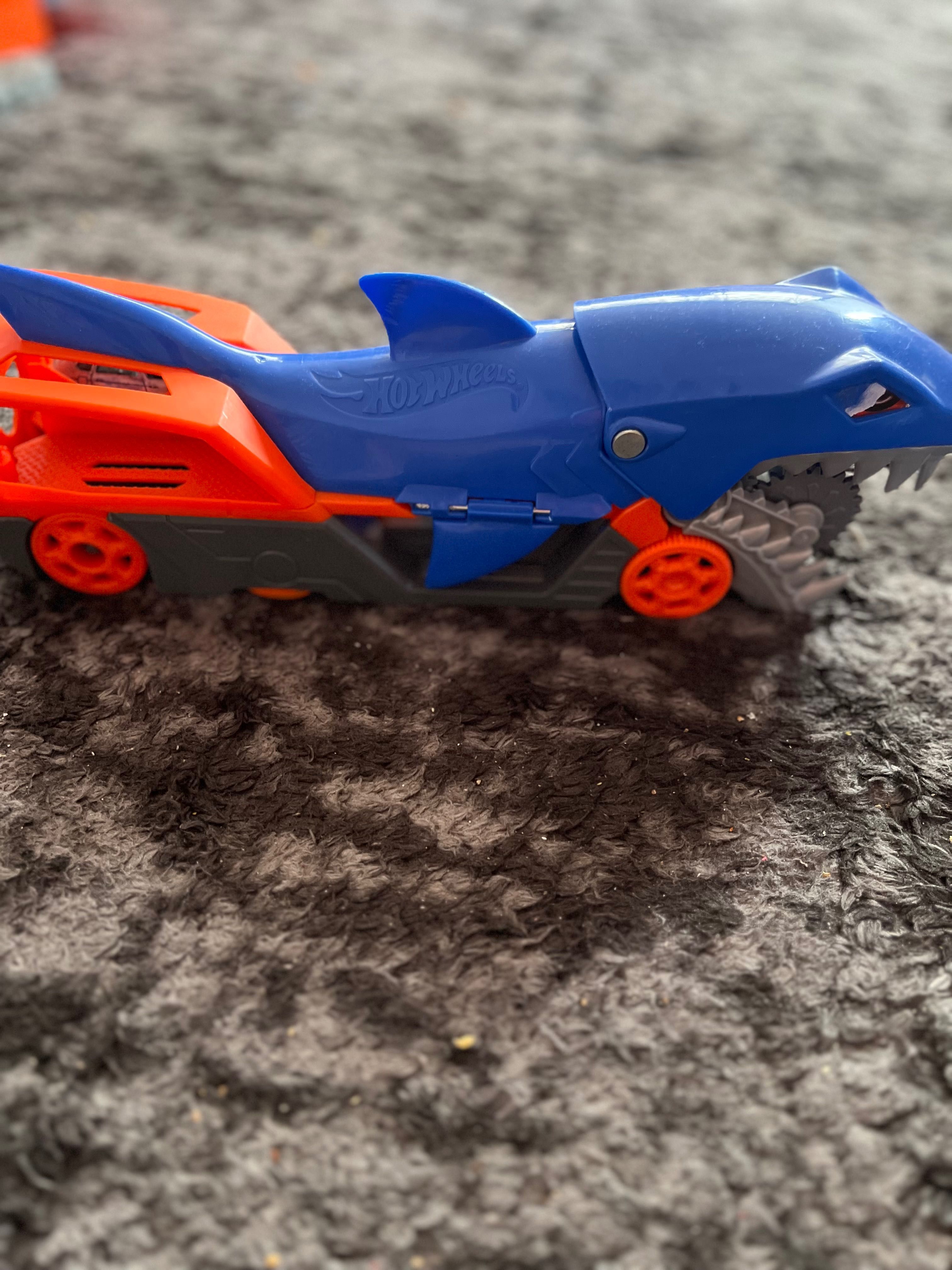 Акула hot wheels