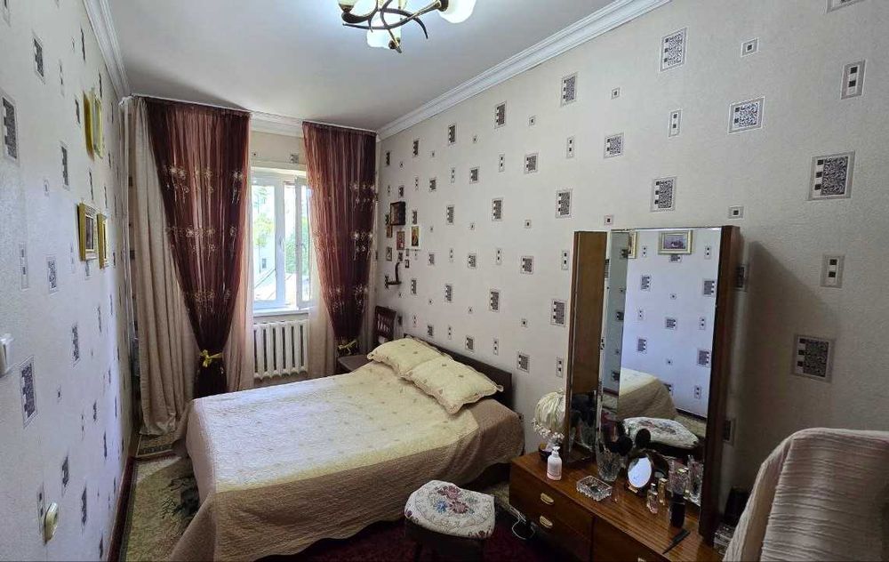 Продаю квартиру ул.Осиё Ц6"