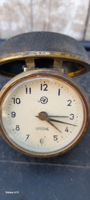 Ceas de masă voiaj Victoria cu 8 Rubine an 1977