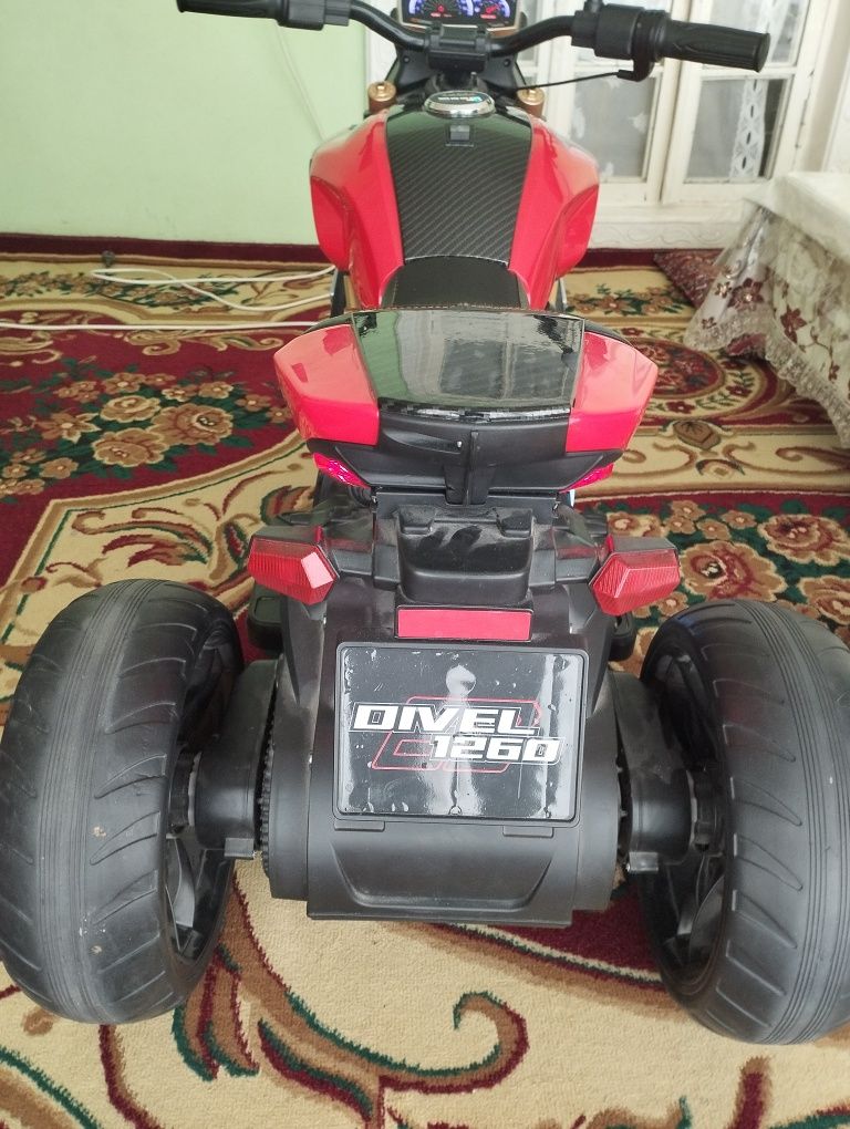 Mototsikel 01000