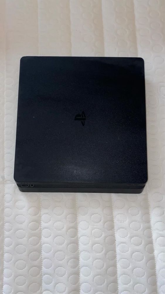 PlayStation 4 Slim 500GB