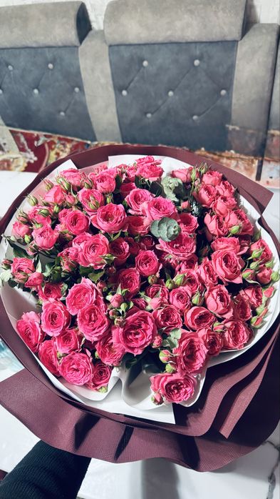 Букеты цветовь свежые