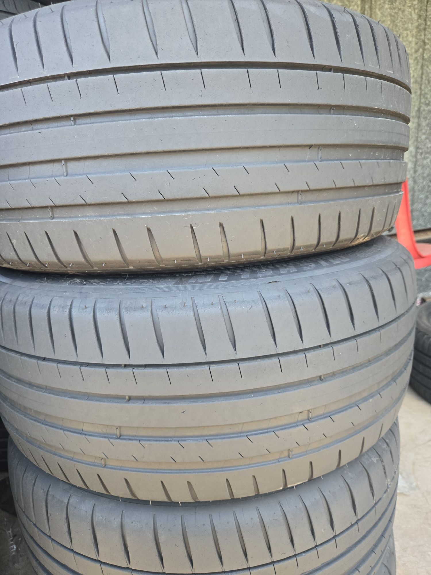 4бр. 225 45 17 Michelin летни.