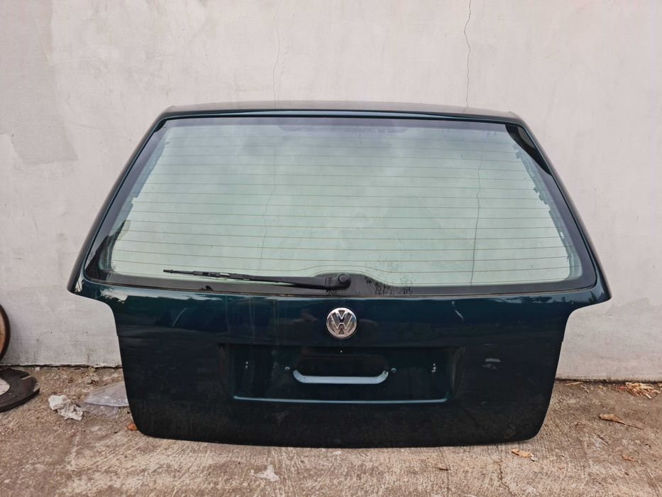 Части за Пасат б5.5 131кс комби цвят тъмно зелен