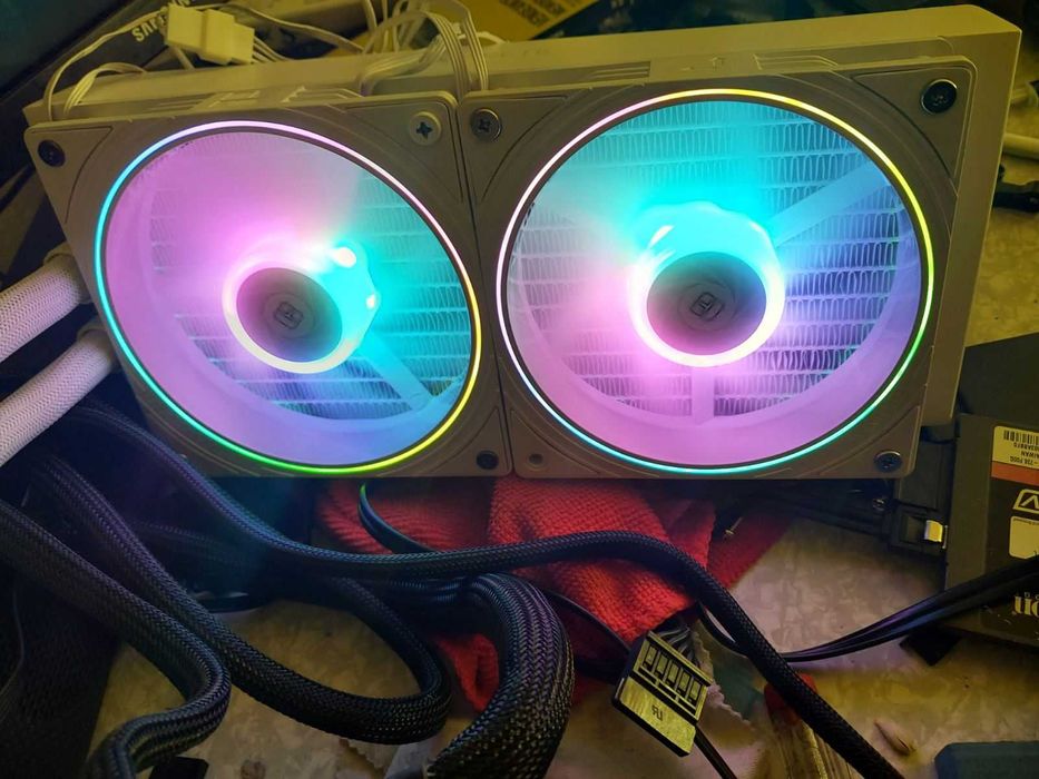 i7 13700 + Asus Prime B760M-A Wi-Fi D4 + ARCTIC Freezer III 240 A-RGB