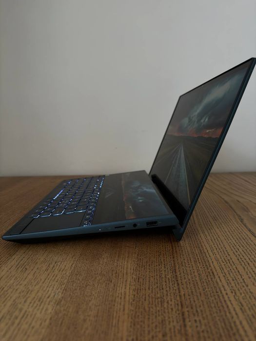 Ноутбук ASUS ZenBook Duo — 2 сенсорных экрана • i7 • 16GB • 512GB •