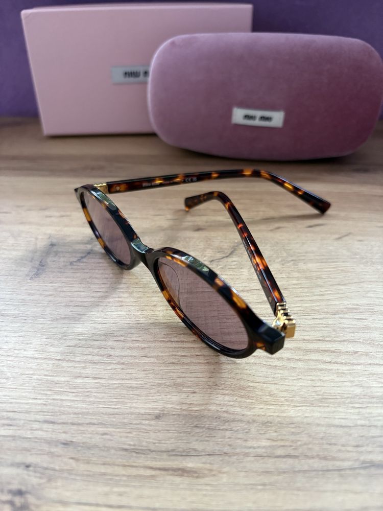 Слънчеви очила Miu Miu