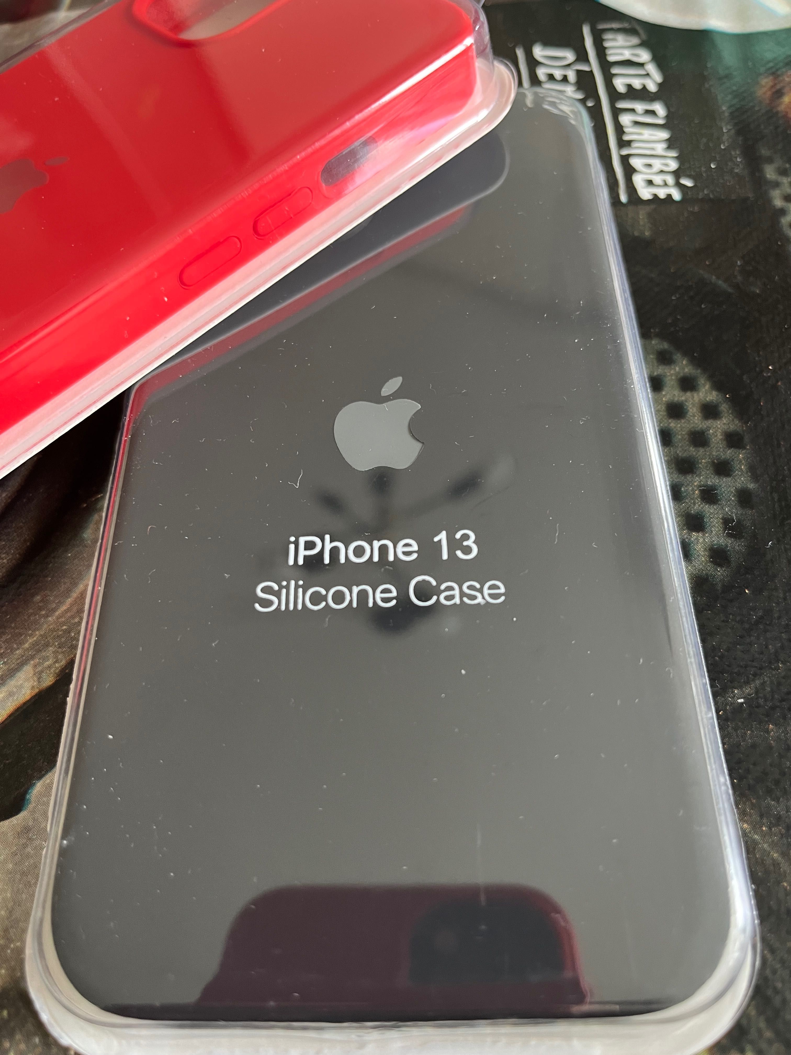 Продавам  нов червен кейс за  iPhone 13/13 Pro