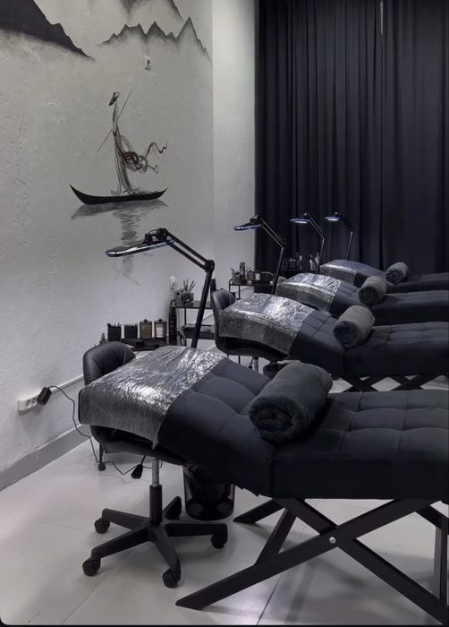 кушетка 40 тысяч и лампа 18 тысяч, продам срочно