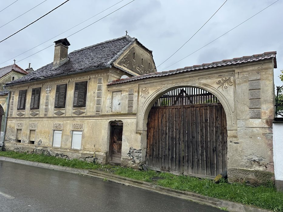 Casa traditionala taraneasca din 1899 de vanzare