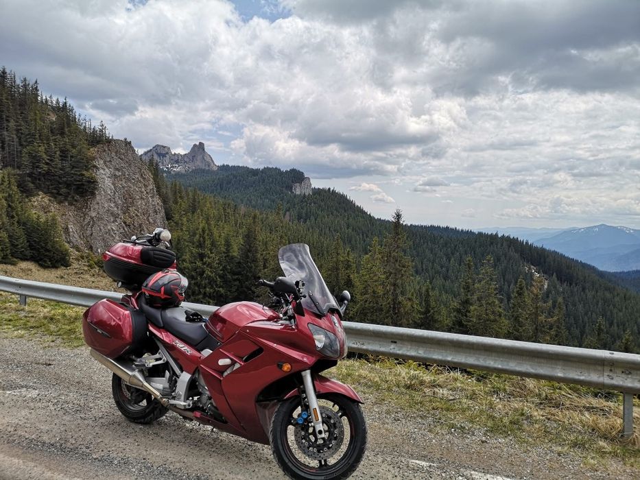 Yamaha FJR1300, Gen1