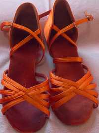 Pantofi de dans latino +o pungă de dans.