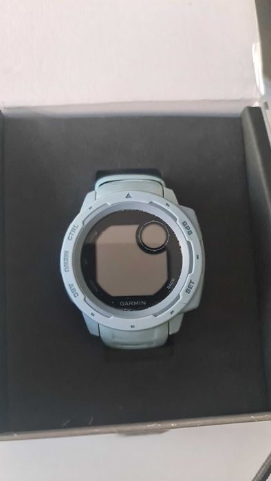Vand ceas Garmin Instinct