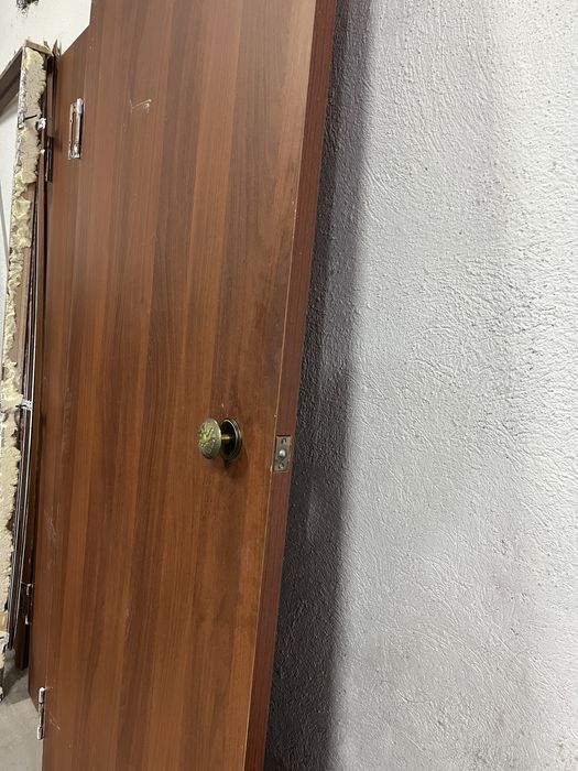 прадаяотся межкомнатной двери бу