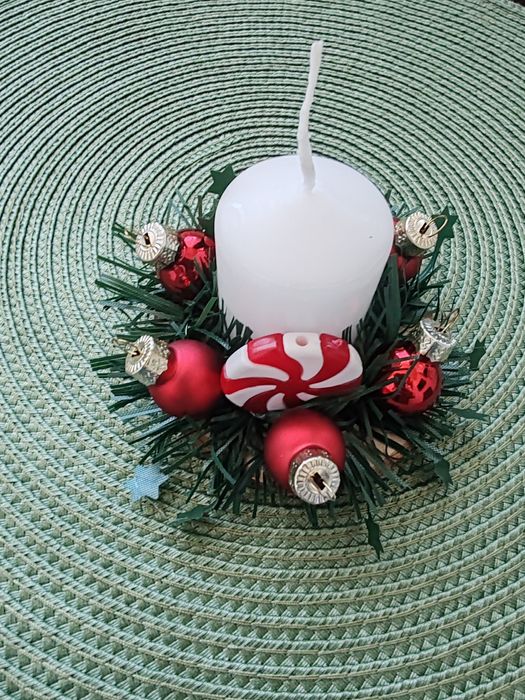 Patru lumânări mici pentru Crăciun