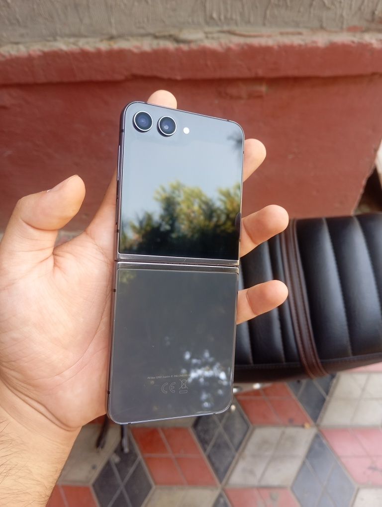 Samsung Z Flip 5 5G Arzoni