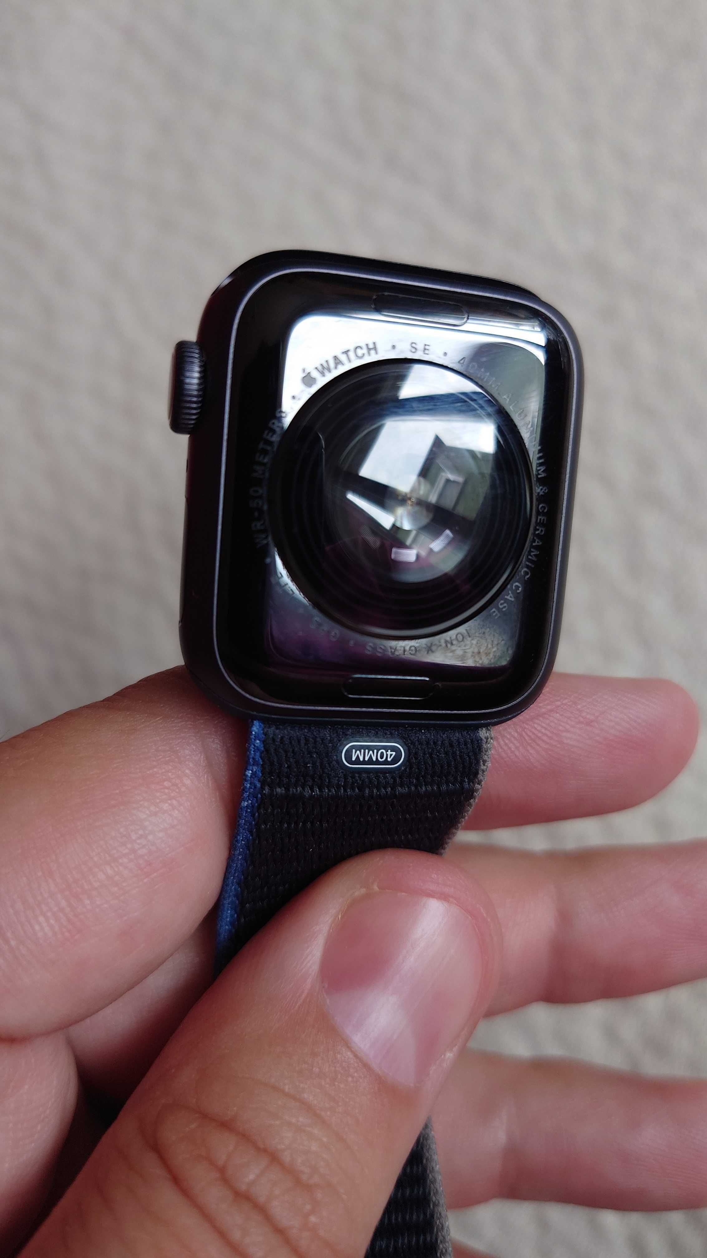 Apple Watch SE GPS + LTE 40mm