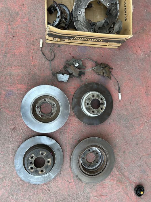 Set frane Bmw E90,E91 fata spate de pe motorizare 3.0 benzina