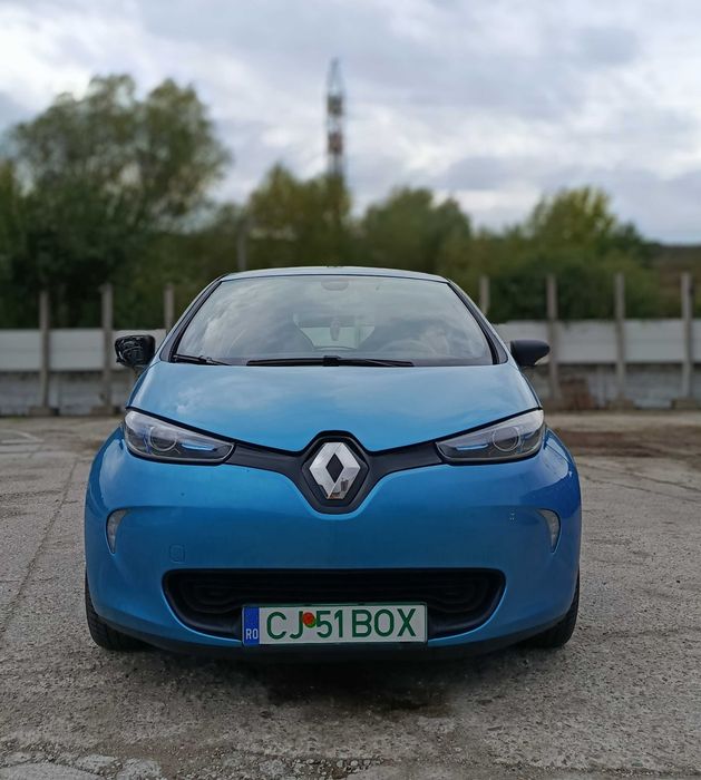 Inchiriez Renault Zoe pentru Ride sharing sau food delivery